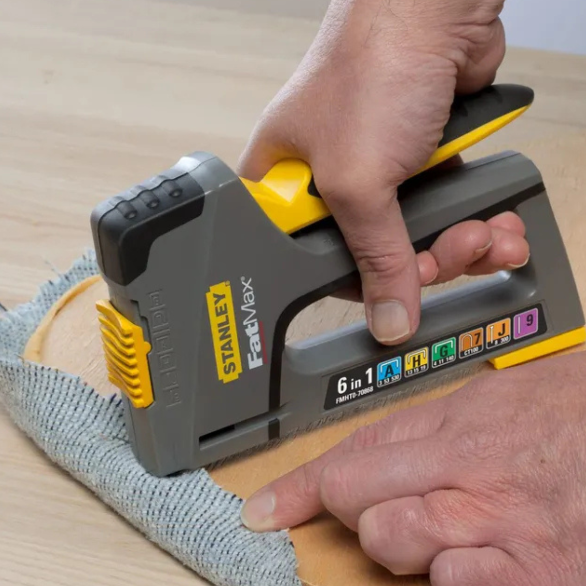 Engrapadora resistente 6 en 1 FATMAX STANLEY FMHT6-70868-5