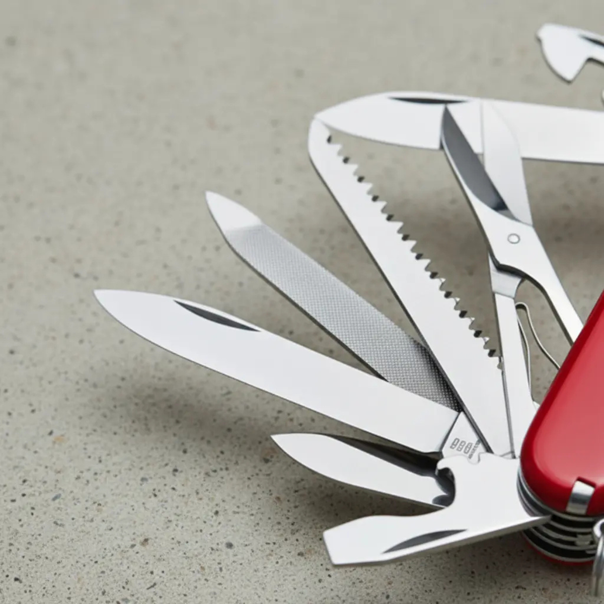 Navaja CortaPluma Ranger Rojo 21Funciones Victorinox 13763-6
