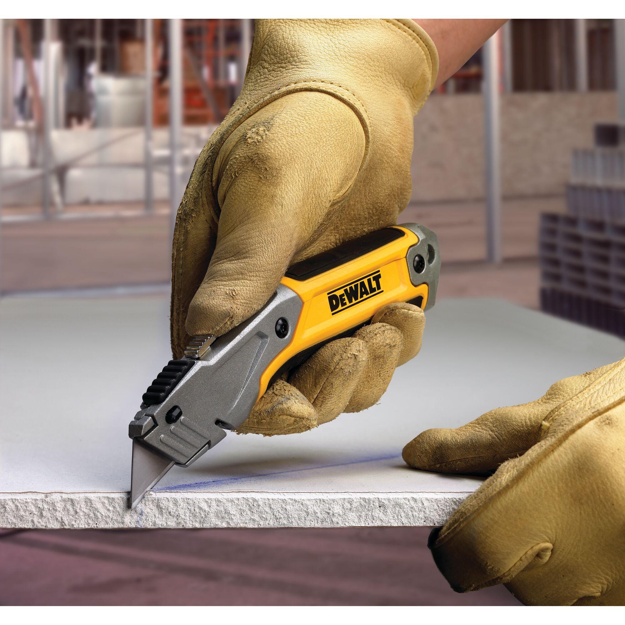 Cuchillo Cartonero Retractil Dewalt DWHT10046-4
