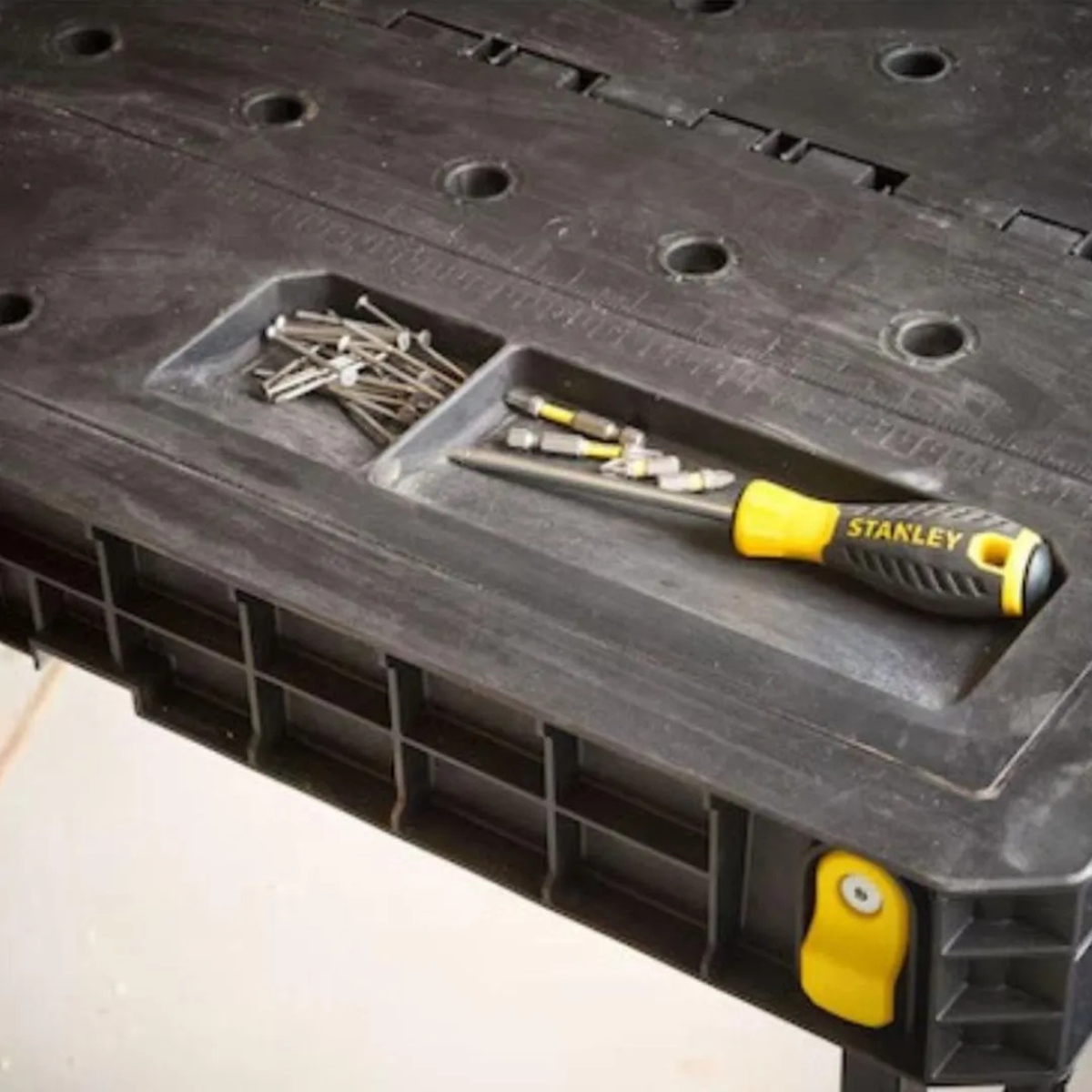 Banco De Trabajo Plegable Stanley Stst83492-1-7