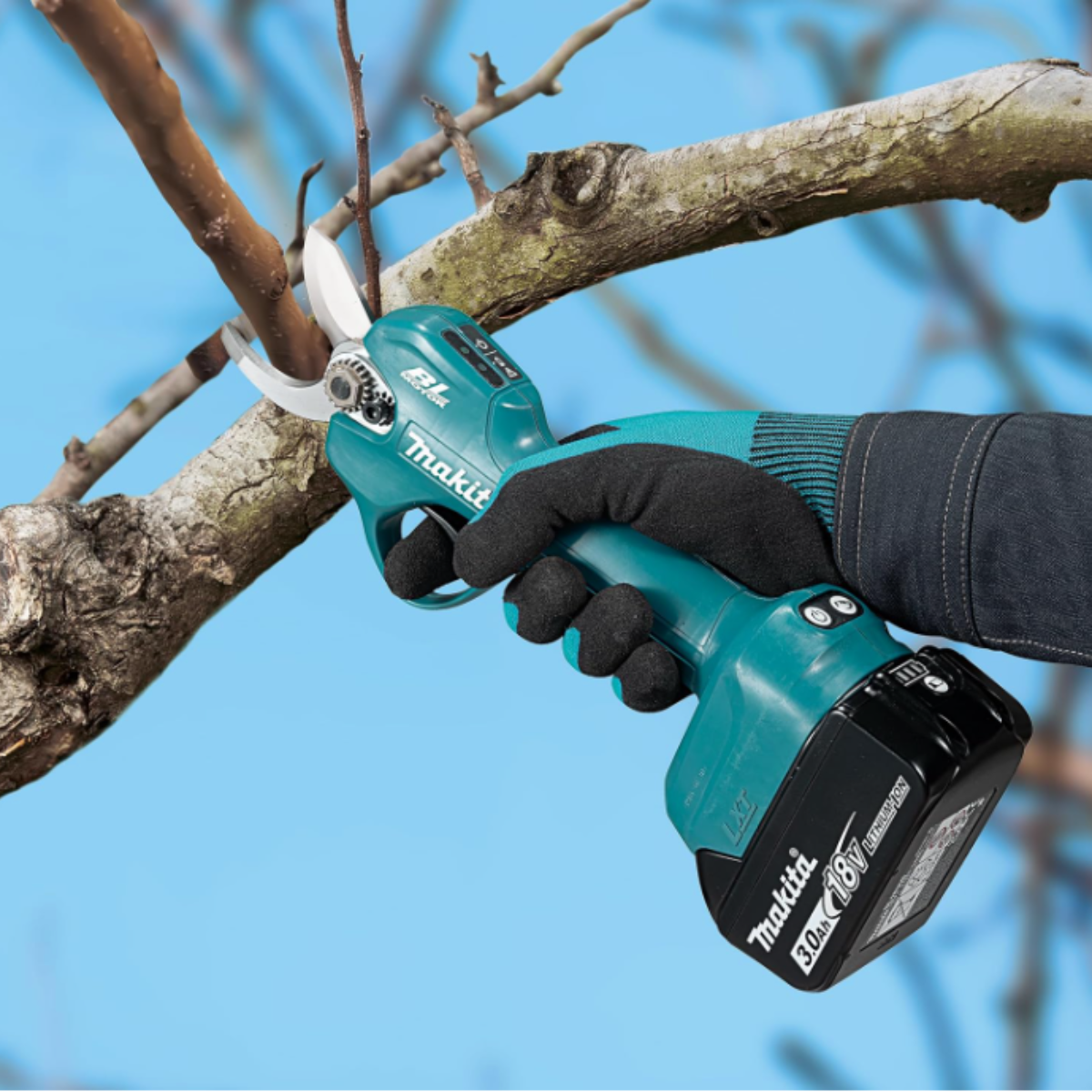 Tijera de Poda Inalámbrica 18v 30mm S/Bateria Makita DUP181Z-4