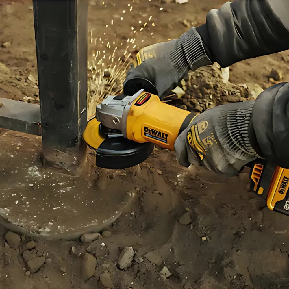 Esmeril Angular Inalámbrico 4-1/2 20v Dewalt Dcg408b-b2-4