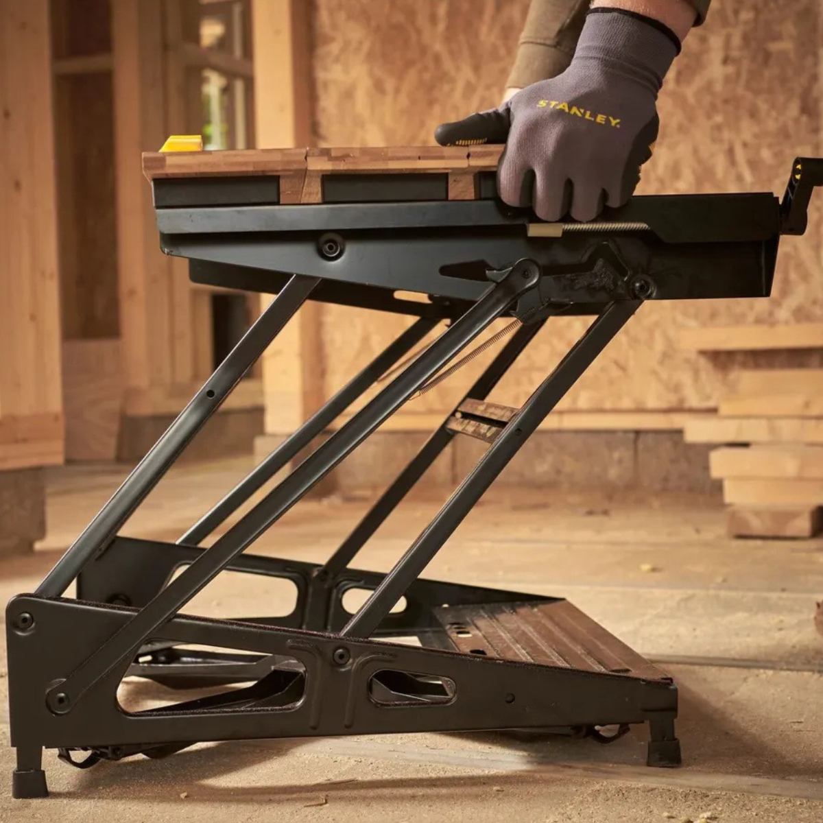 Banco De Trabajo Doble Altura Stanley Stst83400-1-3