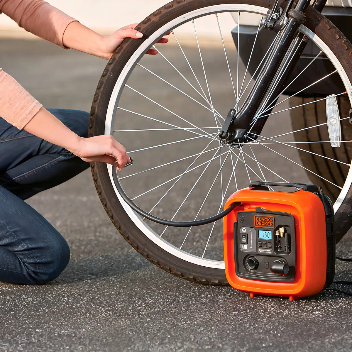 Inflador Multipropósito Black+Decker BDINF12-LA-4