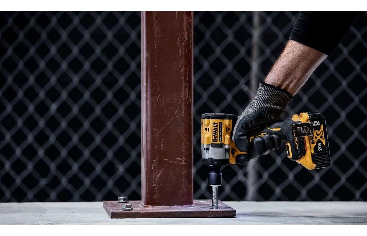 Llave De Impacto 1/2 Atomic 20v Dewalt 1BAT 5AH DCF922P1-5