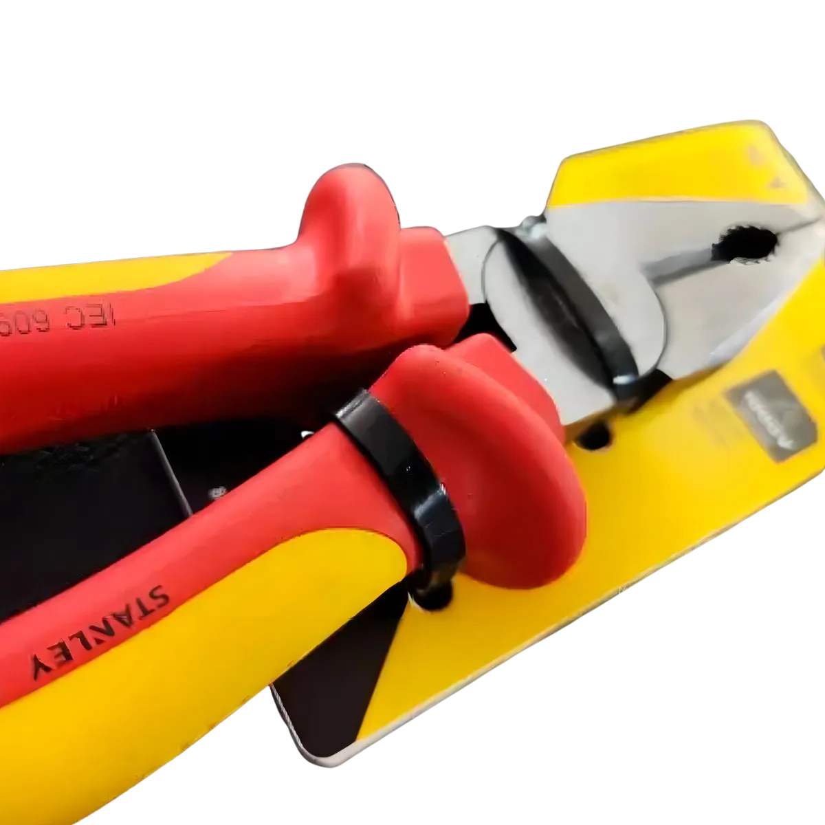 Alicate Universal Electricista 8" 1000v Stanley 84-002-2