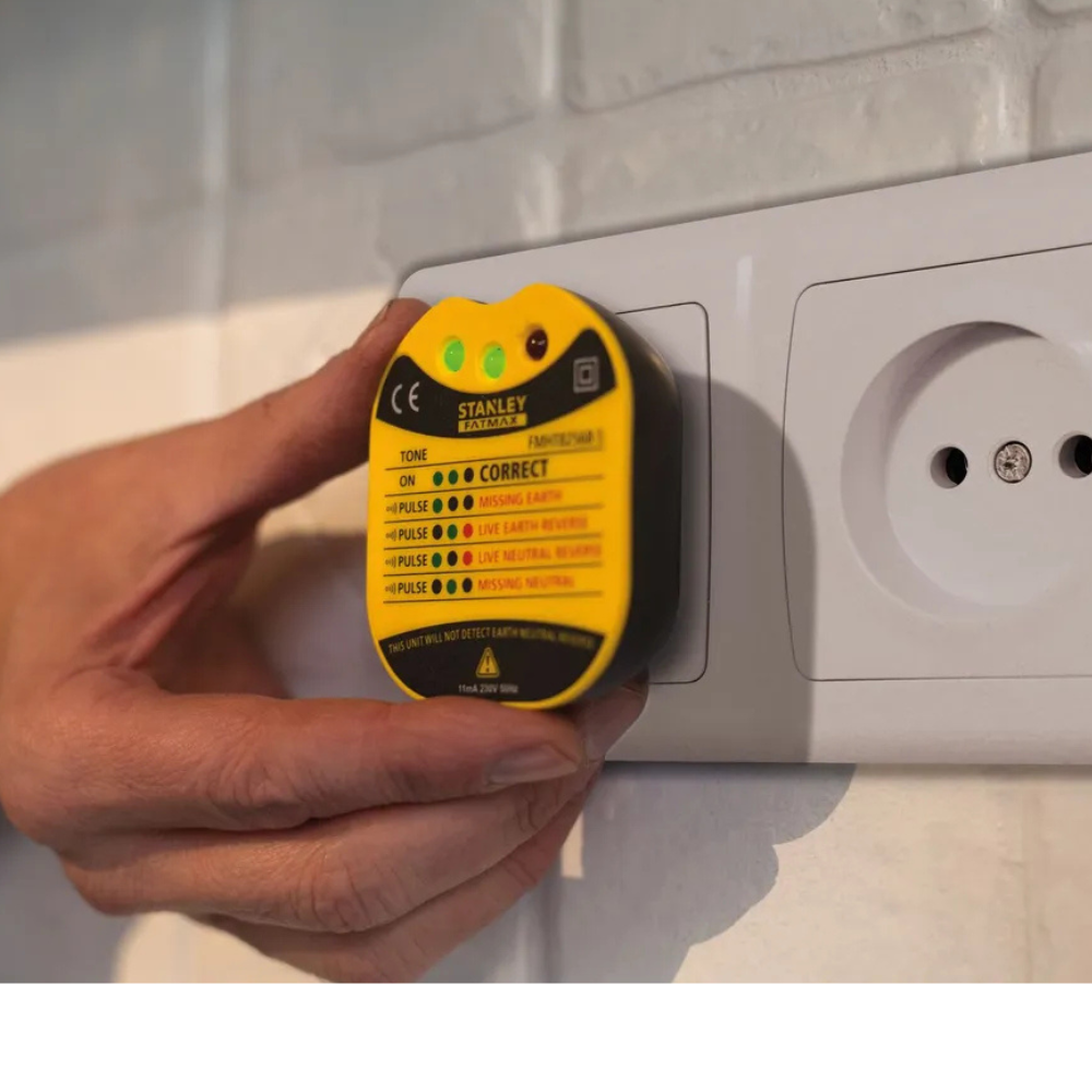Probador De Enchufes FatMax 50-60Hz 230V Stanley FMHT825696-2