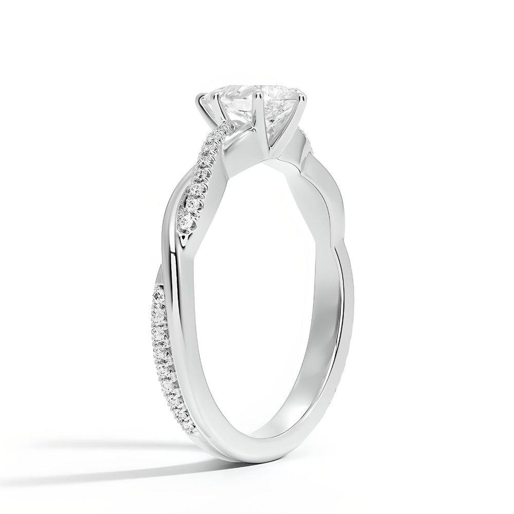 ANILLO DE COMPROMISO TRENZADO CORTE PERA BOOMZAIR CON MOISSANITA 0.5 CT EN PLATA RODINADA-2