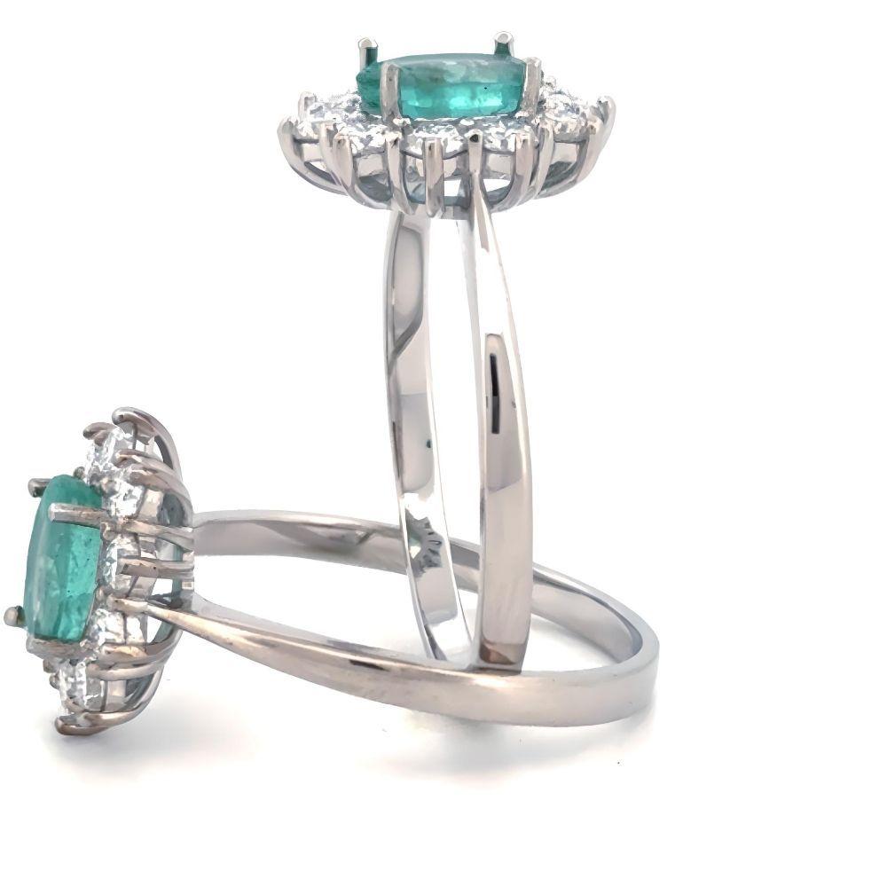 ANILLO DE COMPROMISO EN PLATA RODINADA PARA MUJER BOOMZAIR CON ESMERALDA NATURAL Y MOISSANITAS-1