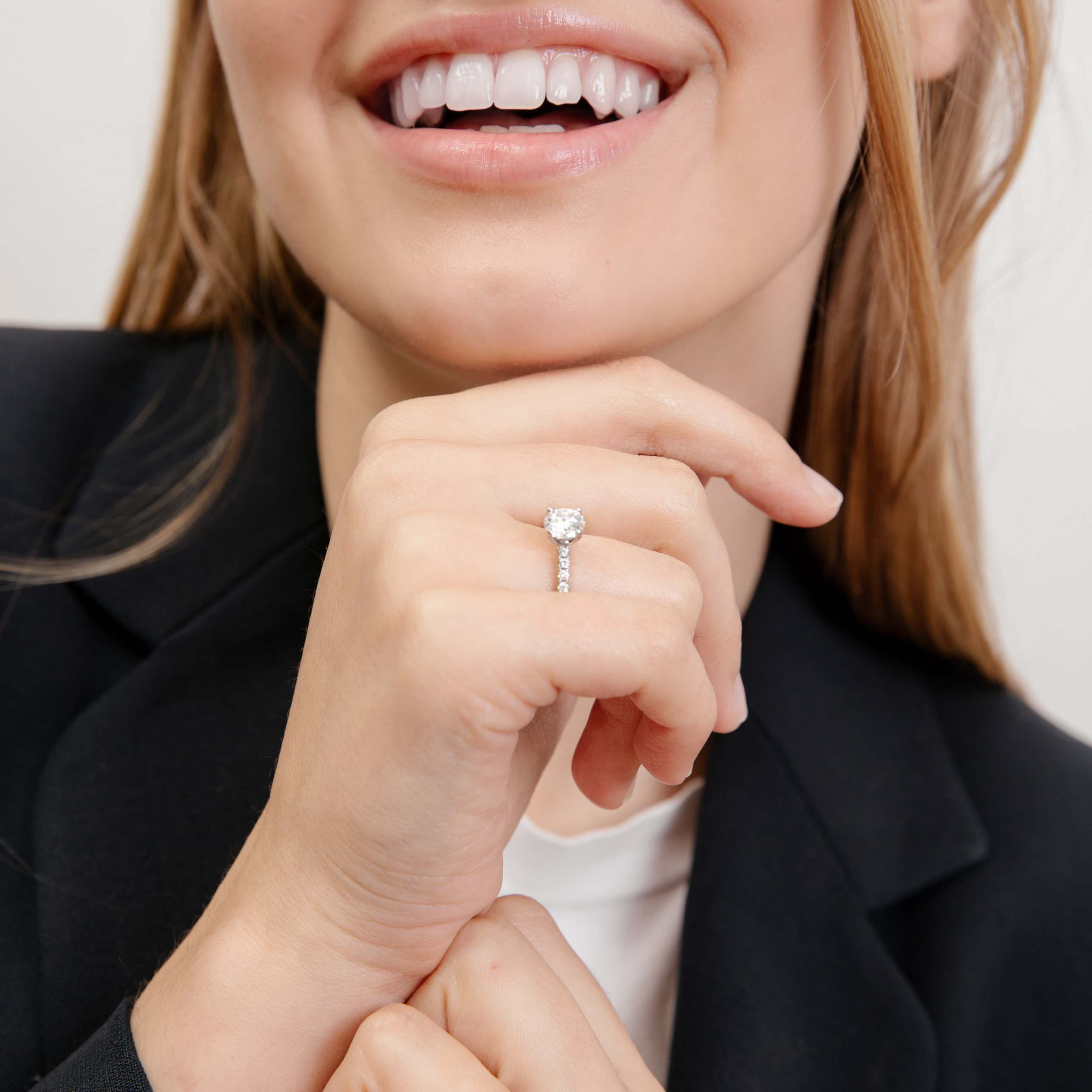ANILLO DE COMPROMISO MINIMALISTA CON MOISSANITA DE 1 CT-5