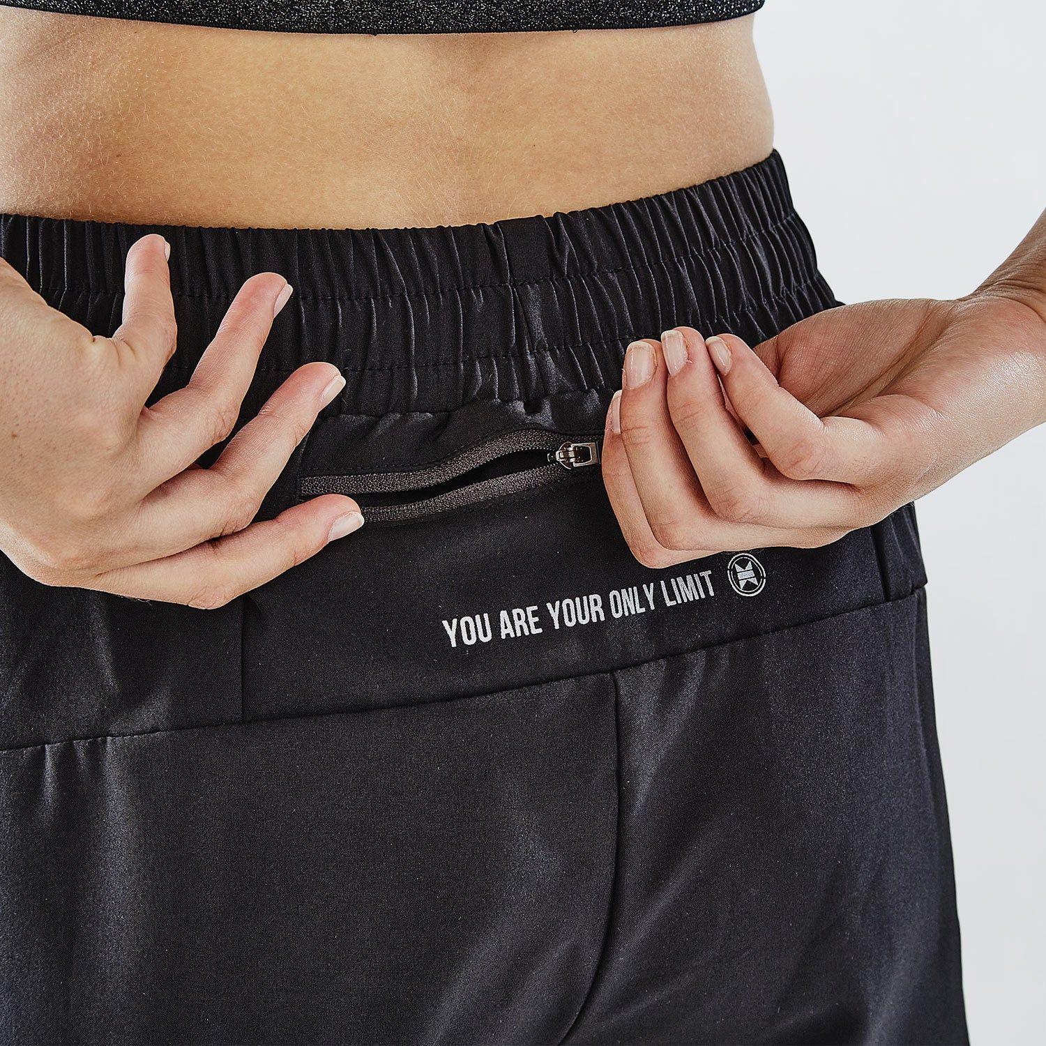 Short Deportivo Delphine Negro No Publik-4