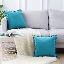 Set de 2 cojines de terciopelo con pompom-2