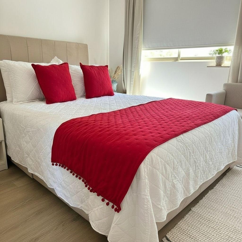 Set de piecera algodón con pom-pom + 2 fundas 45x45-0