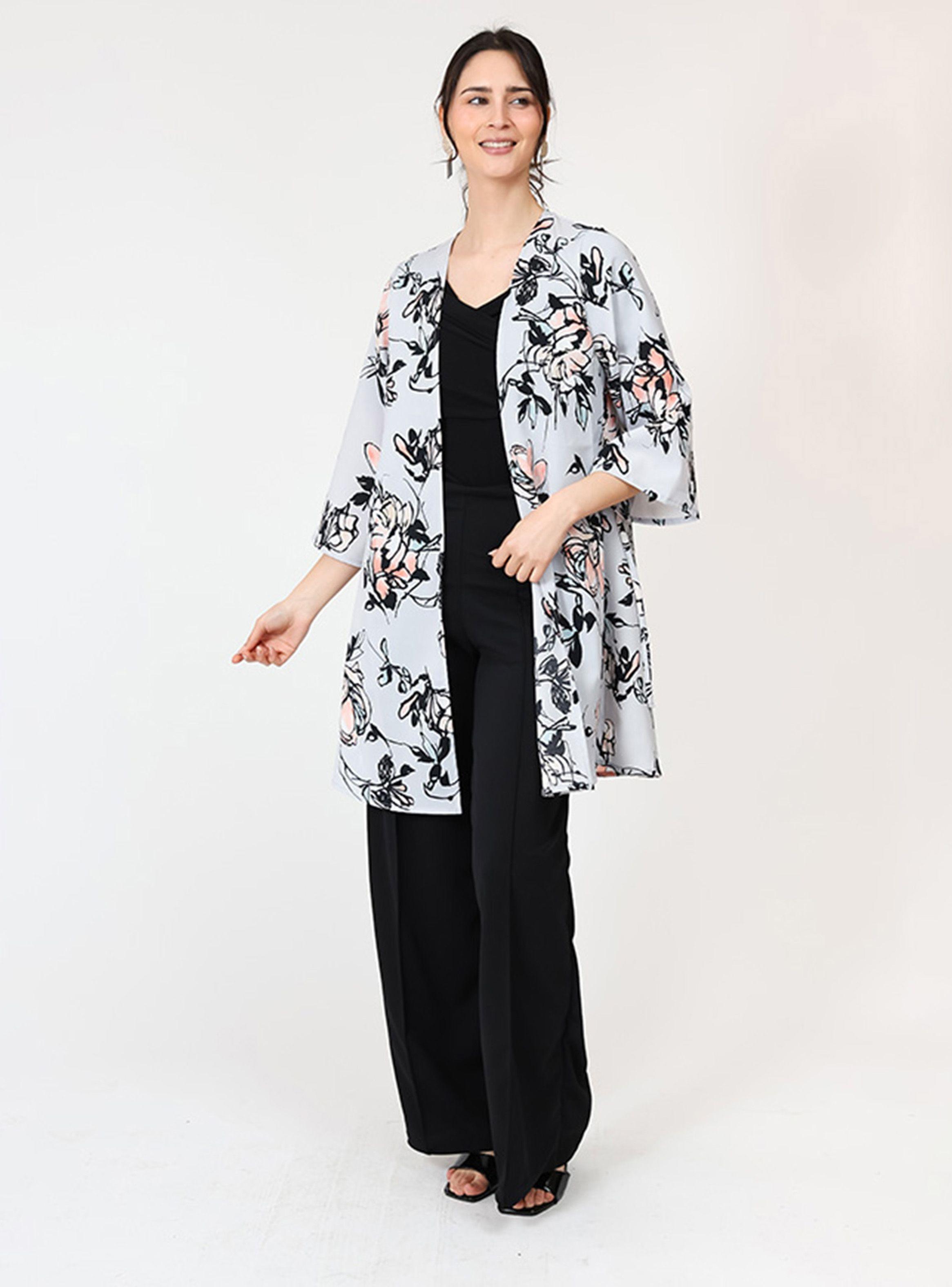 Kimono Corto Gris Flores Acuarela Natalia Seguel-2