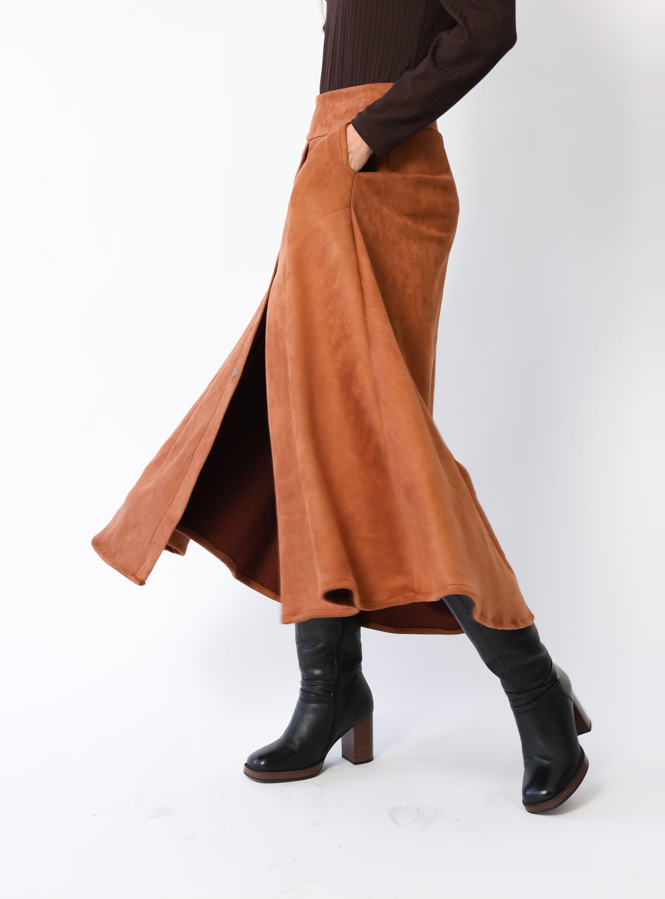 Falda Roma Gamuza Camel - Diseño Chileno | Natalia Seguel-3