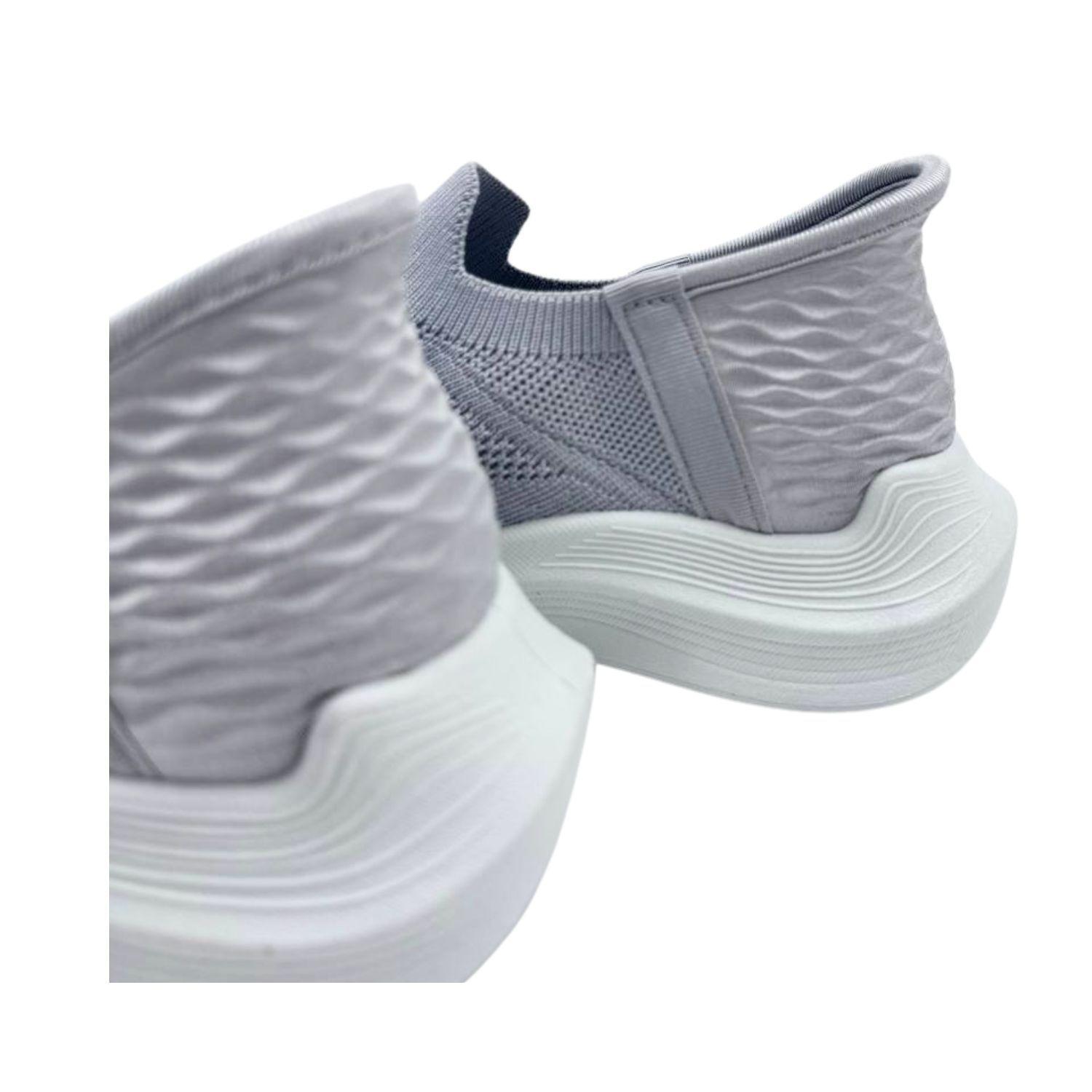 Zapatilla mujer Slip On Liviana sin Cordones-3