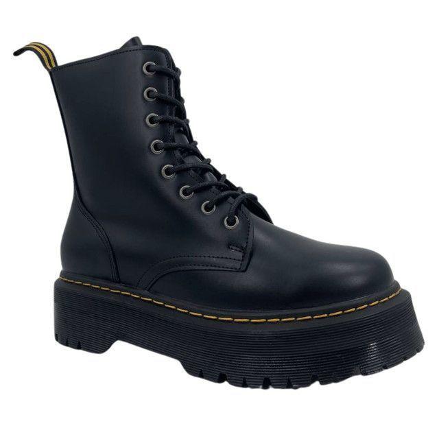 Botines Negros Mate con Plataforma S6-2