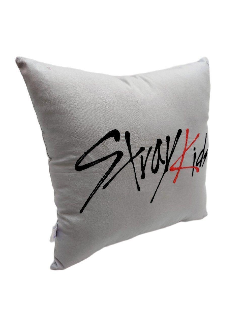 Cojin Bordado Stray Kids Bang Chan SKzoo Wolf Chan K-Pop-3