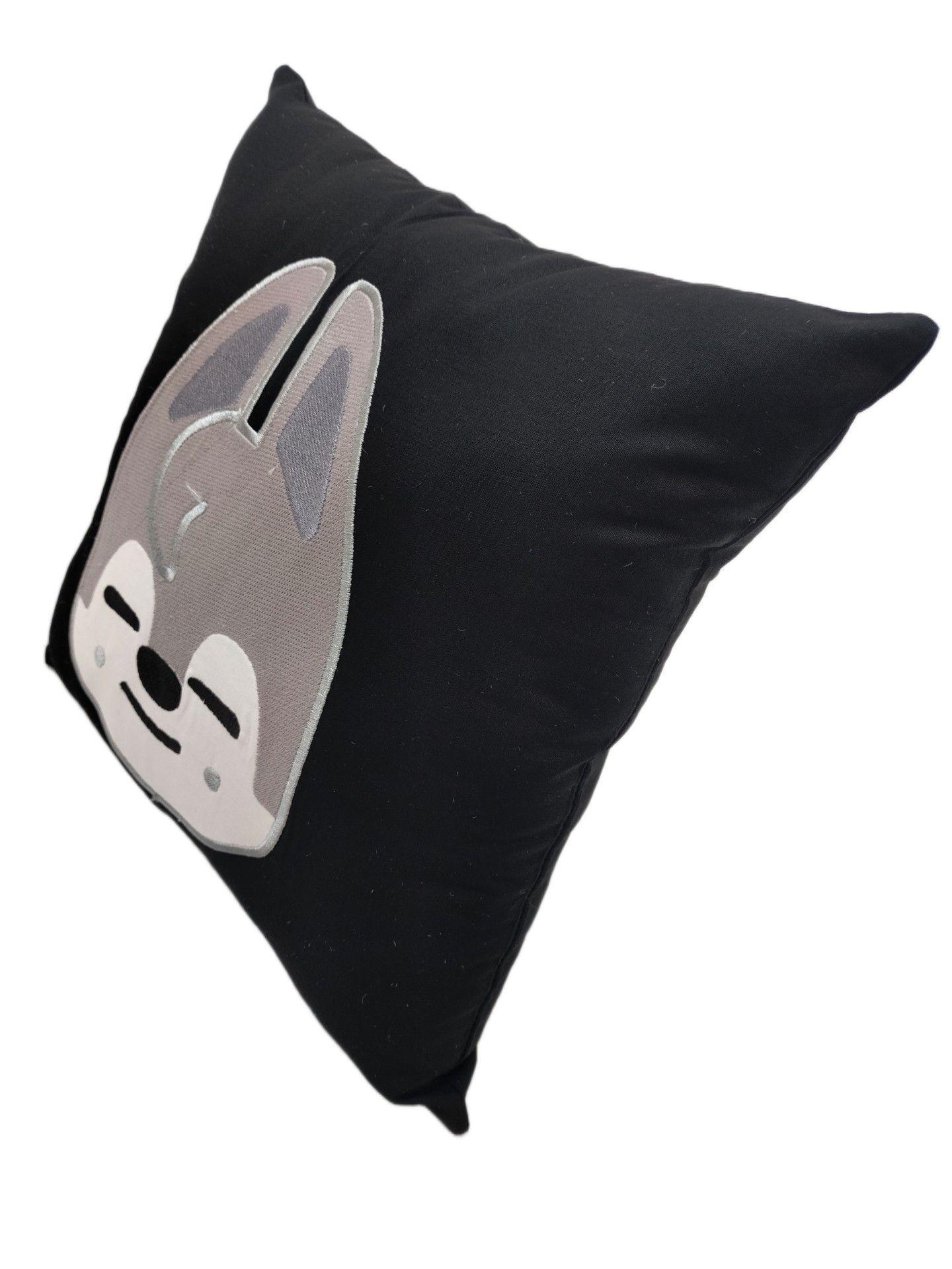 Cojin Bordado Stray Kids Bang Chan SKzoo Wolf Chan Black edit K-Pop-2