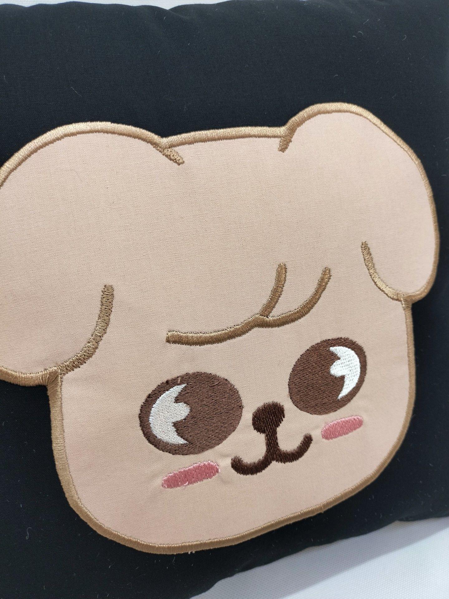 Cojin Bordado Stray Kids Seungmin SKzoo PuppyM Black edit K-Pop-1