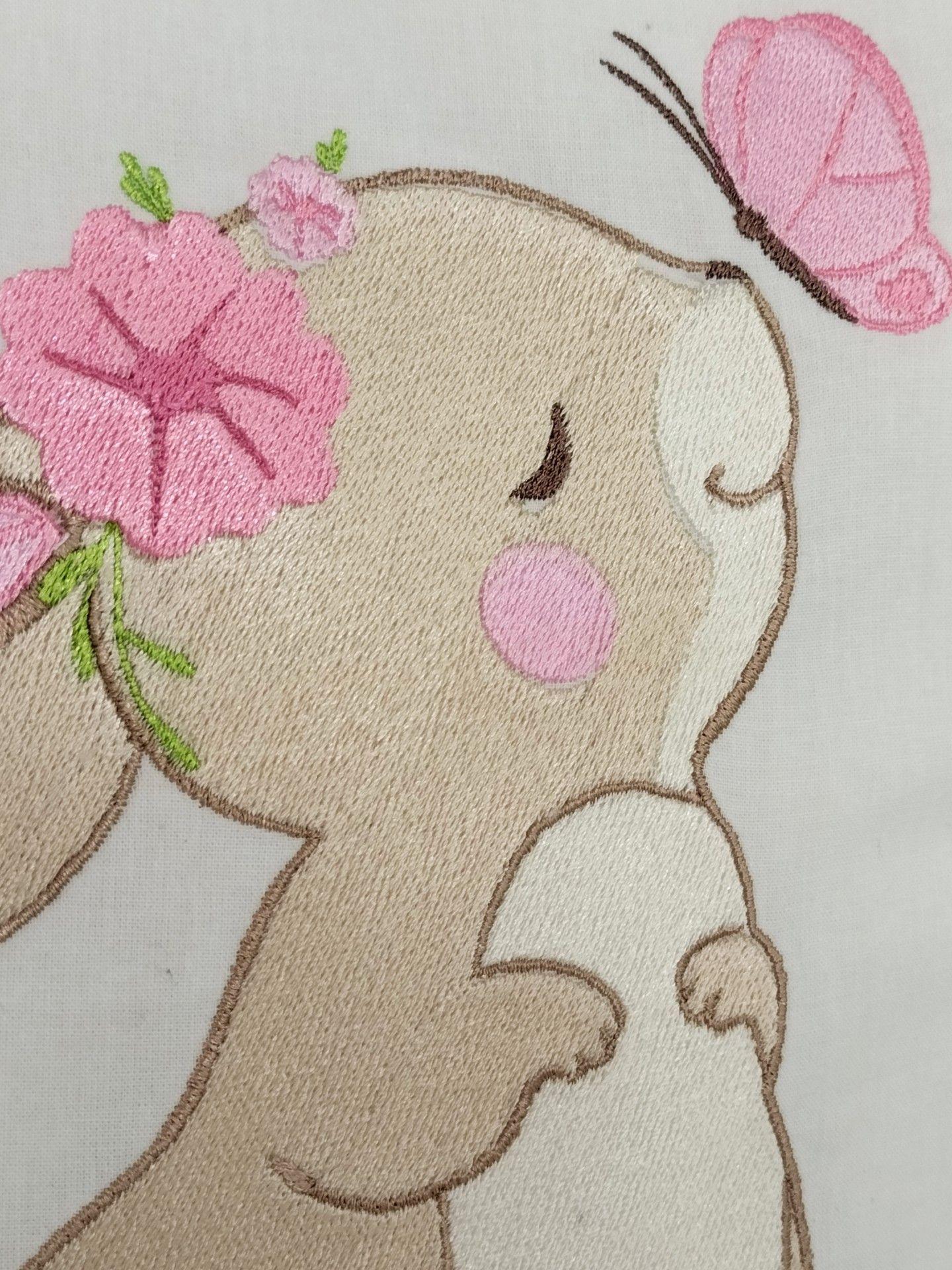 Cojin Bebe Bordado Hipoalergenico 30x30 Conejita Mariposa-1