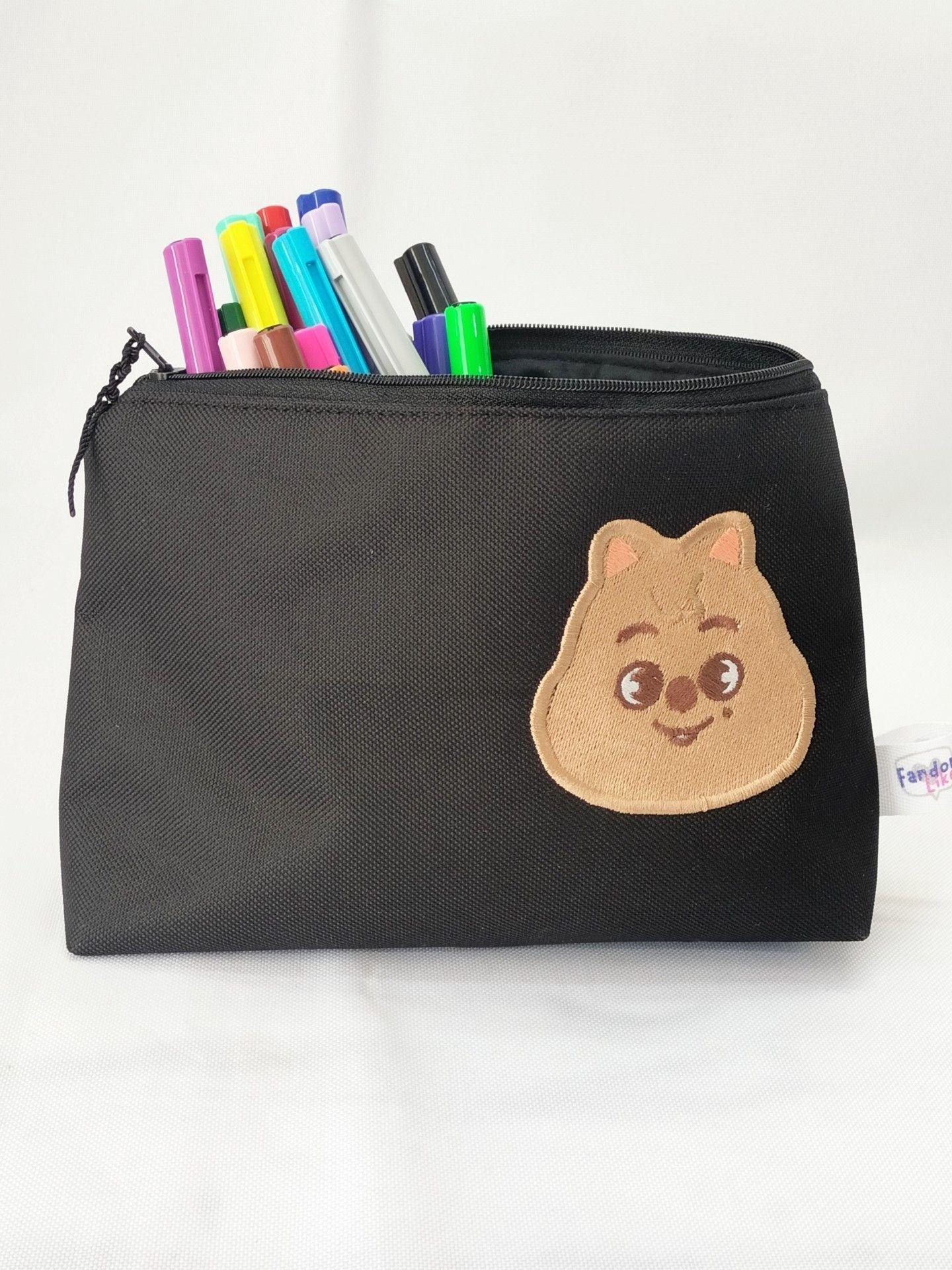 Estuche Bordado Stray Kids zoo Han Quokka Negro K-Pop-2