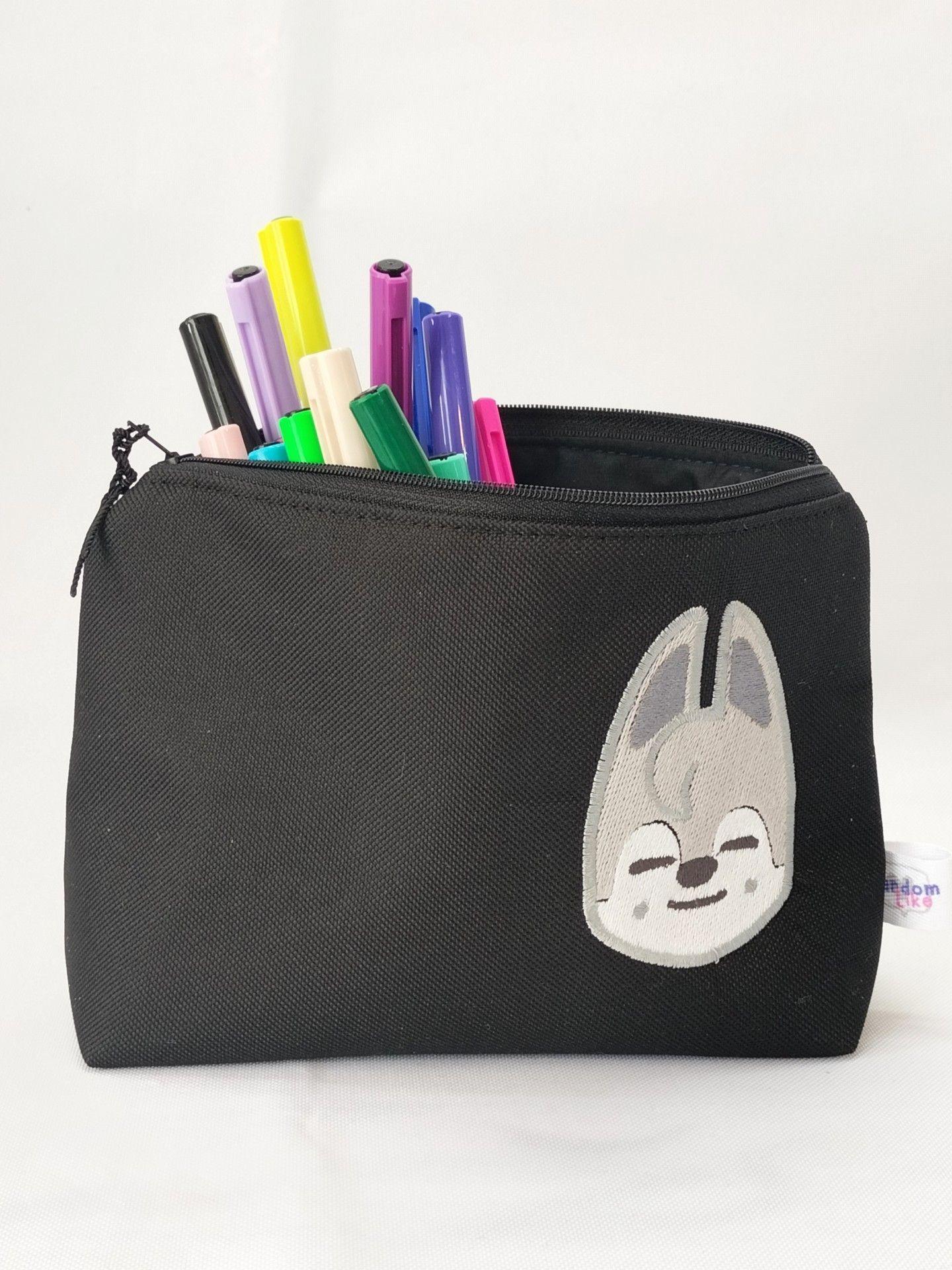 Estuche Bordado Stray Kids zoo Wolfchan Negro K-Pop-2