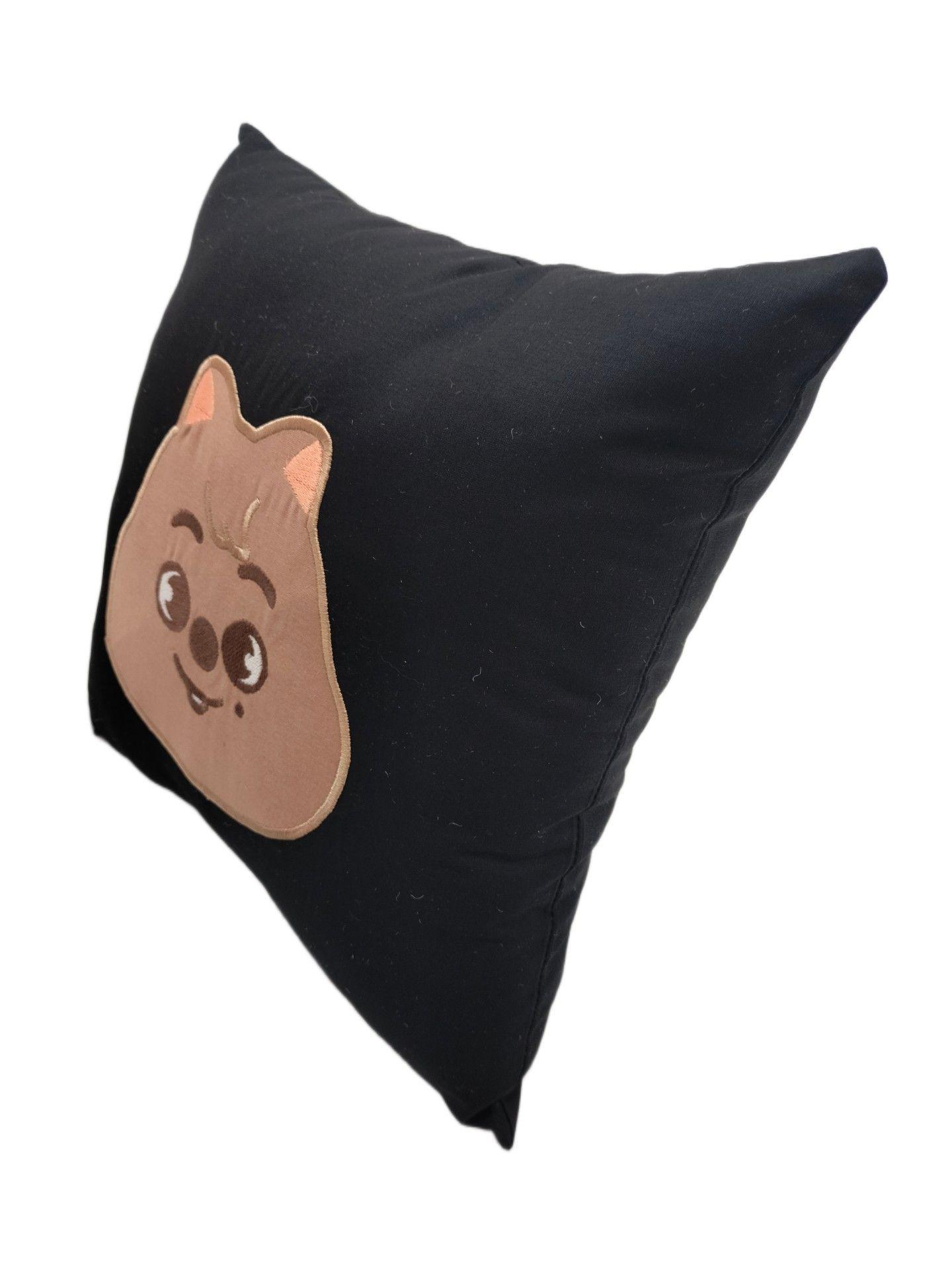Cojin Bordado Stray Kids Han Jisung SKzoo Han Quokka Black edit K-Pop-2