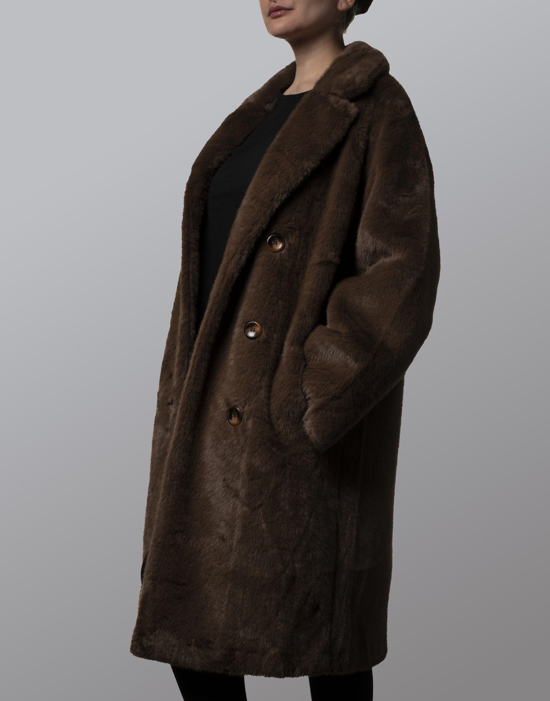 Abrigo oversize piel sintética café-1