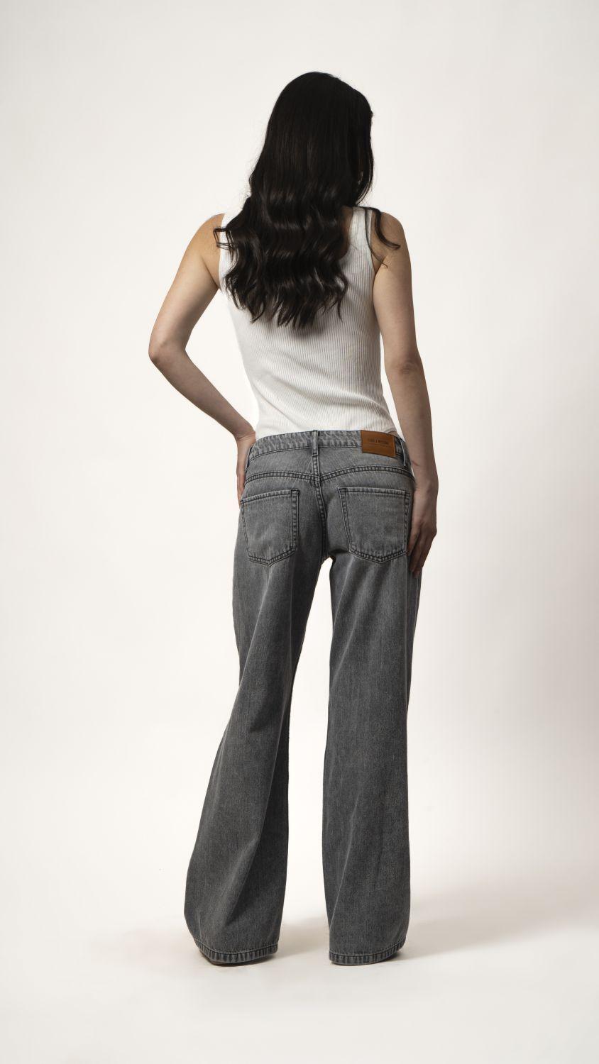 JEANS TIRO BAJO GRIS NOLITA MOMCHIC-2
