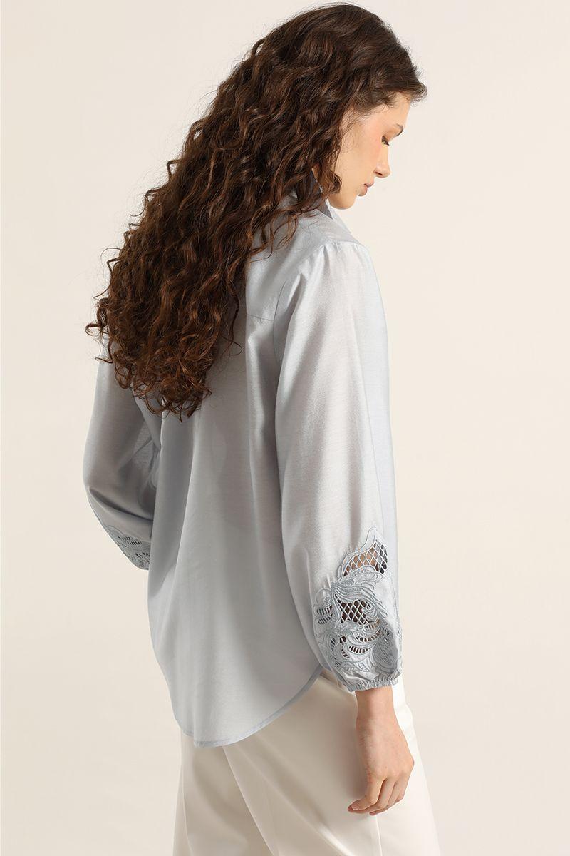 Blusa aplicacion fantasia, celeste Liola-3