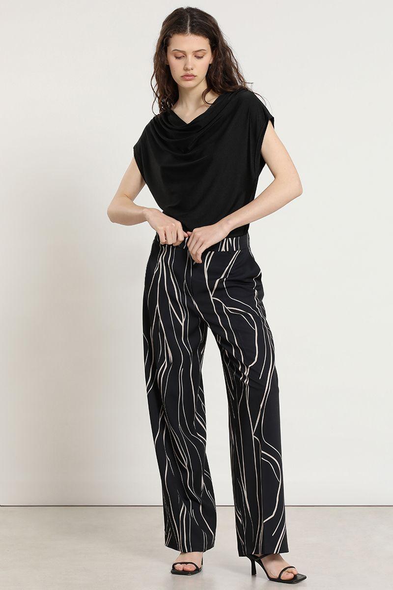 Polera escote drapeado, negro Liola-1