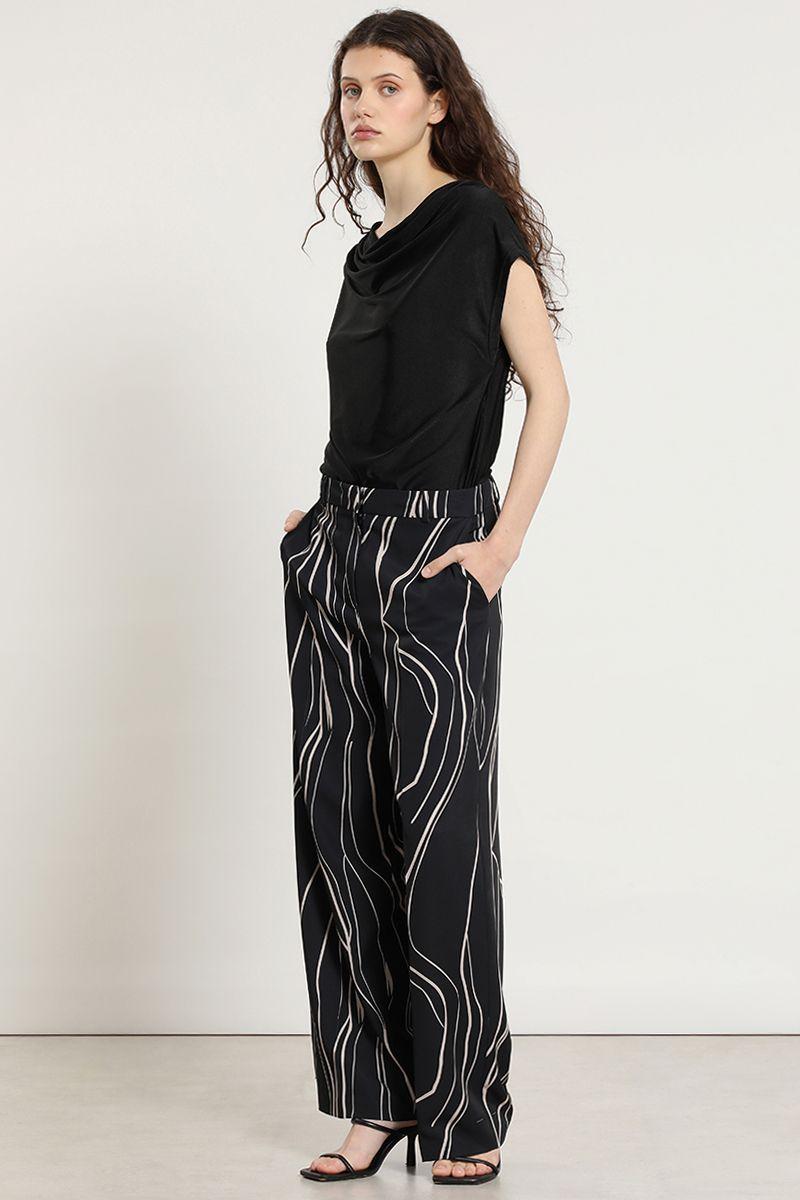 Polera escote drapeado, negro Liola-6