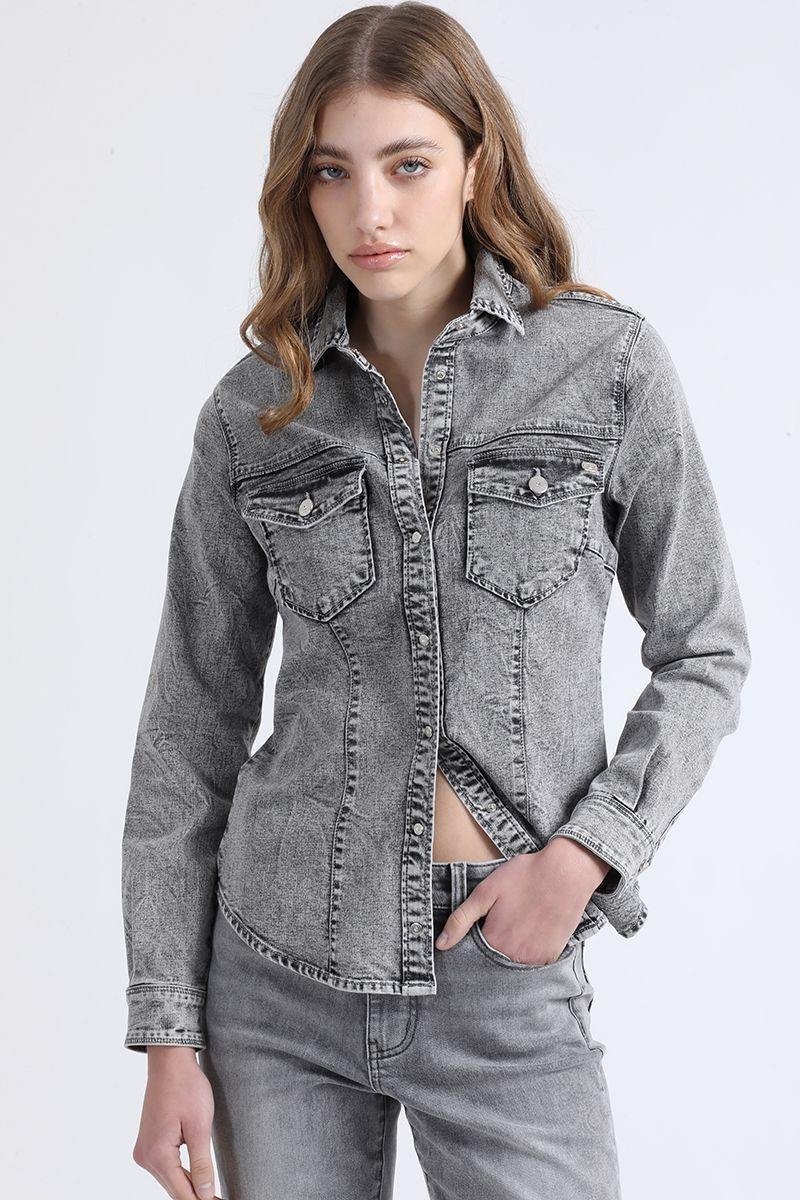Camisa Denim Entallada, Broches Strass, Gris Liola-4