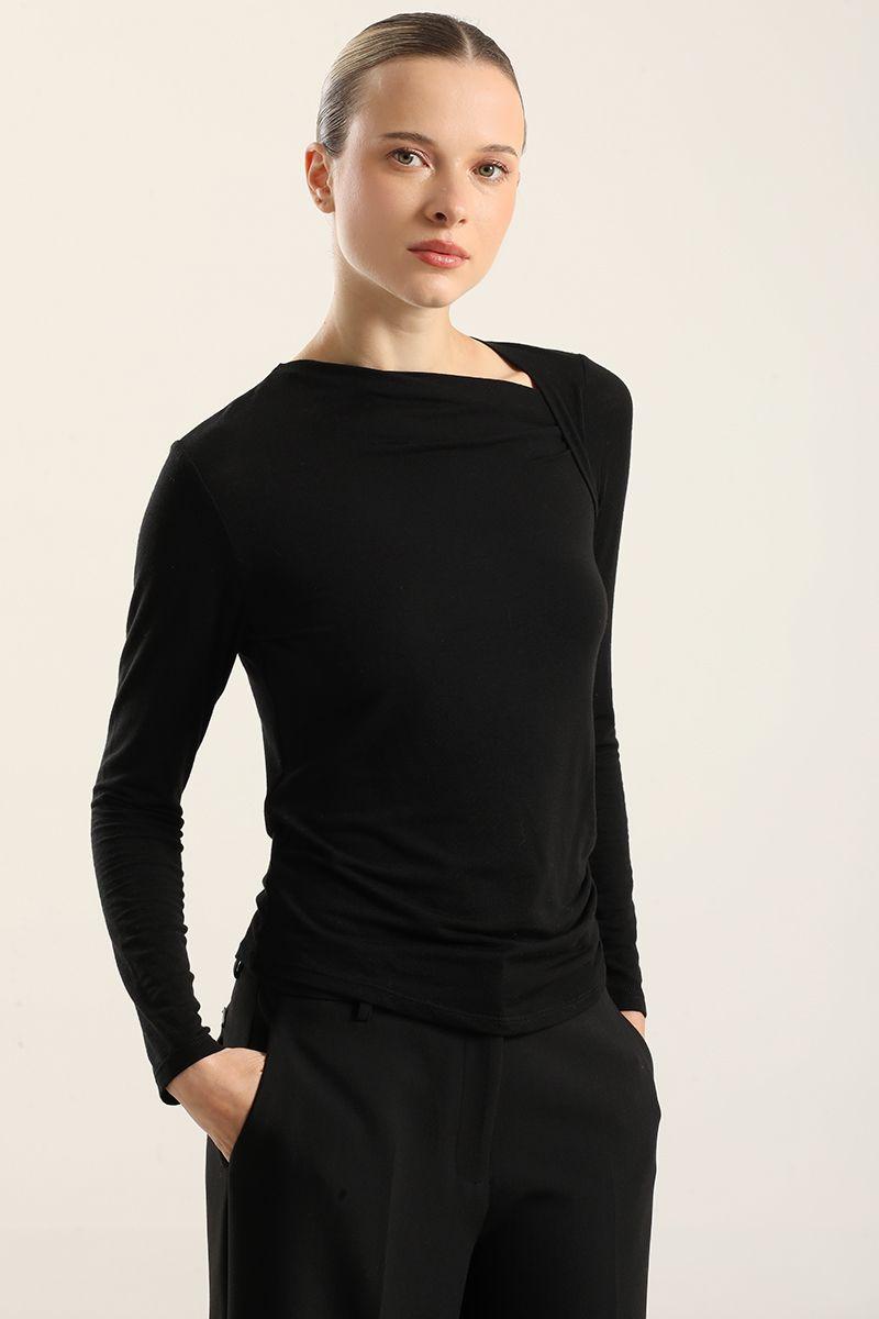 Top escote asimetrico, negro Liola-0
