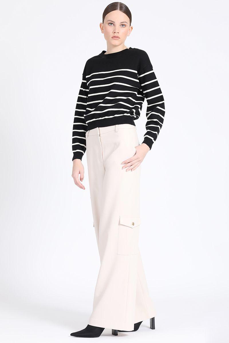 Tejido Punto Rayas Bicolor, Escote Redondo, Negro Liola-2