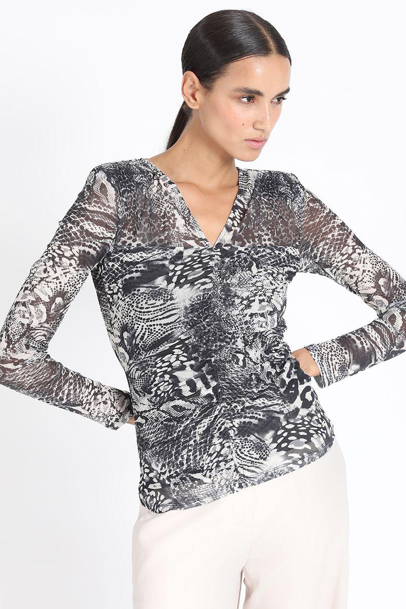 Polera Tull Estampado Animal, Negro Liola-5