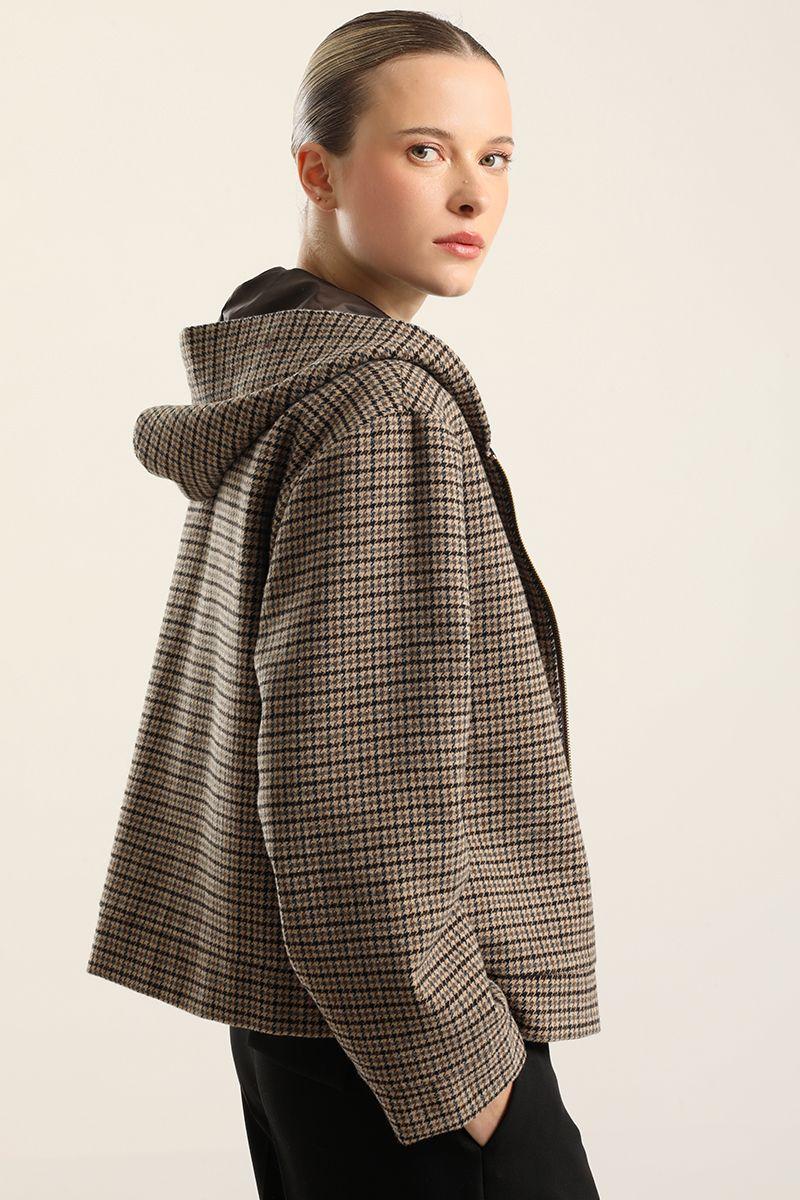 Chaqueta fantasía capucha, beige  Liola-4