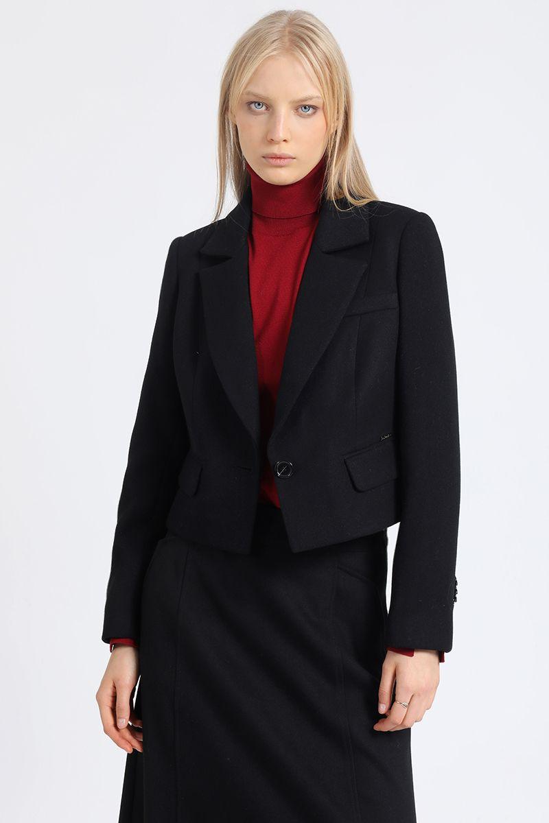 Chaqueta Crop, Boton Contratono, Muflon Negro Liola-0