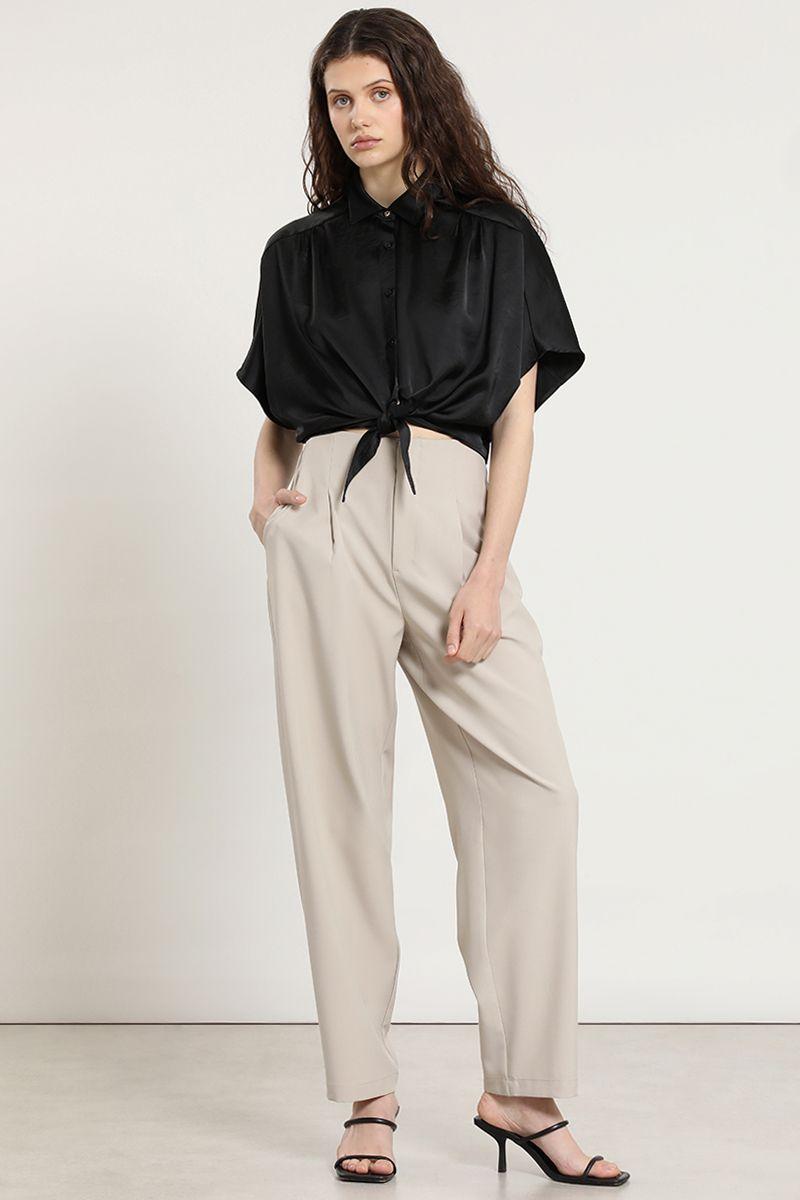 Blusa satin, amarre cintura, negro Liola-2