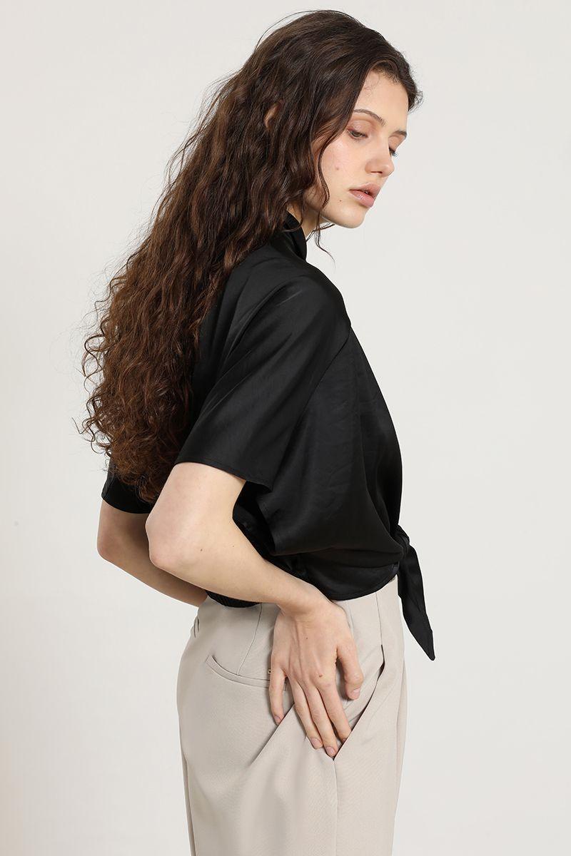 Blusa satin, amarre cintura, negro Liola-5