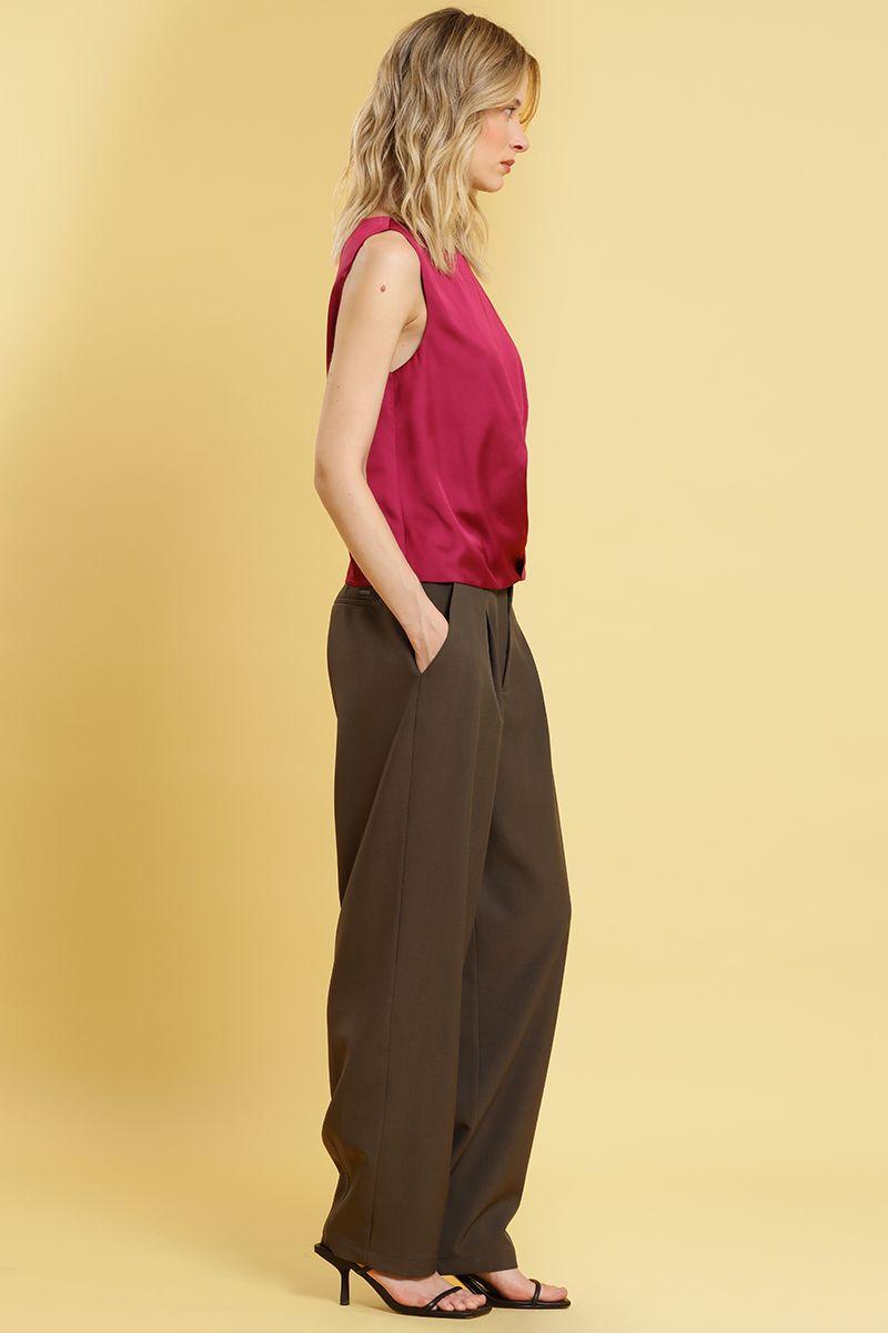 Pantalon sastre con pinzas, top Liola-2