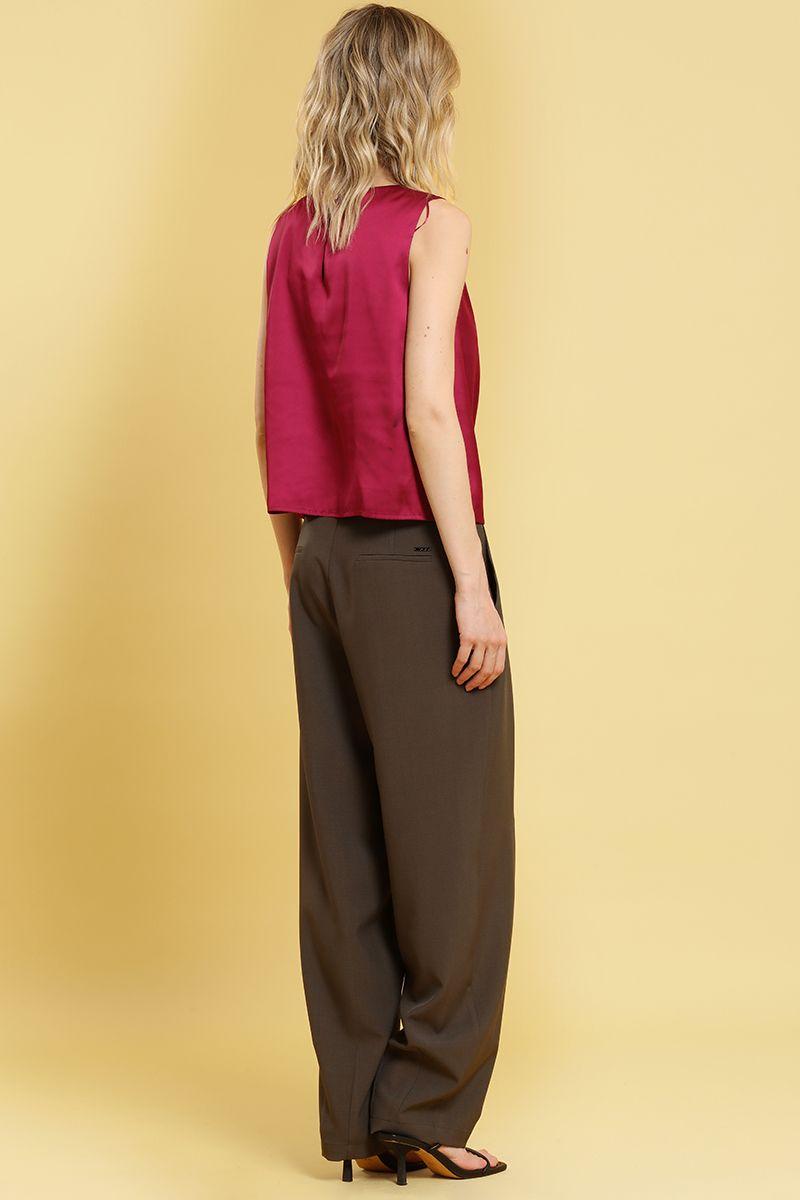 Pantalon sastre con pinzas, top Liola-6