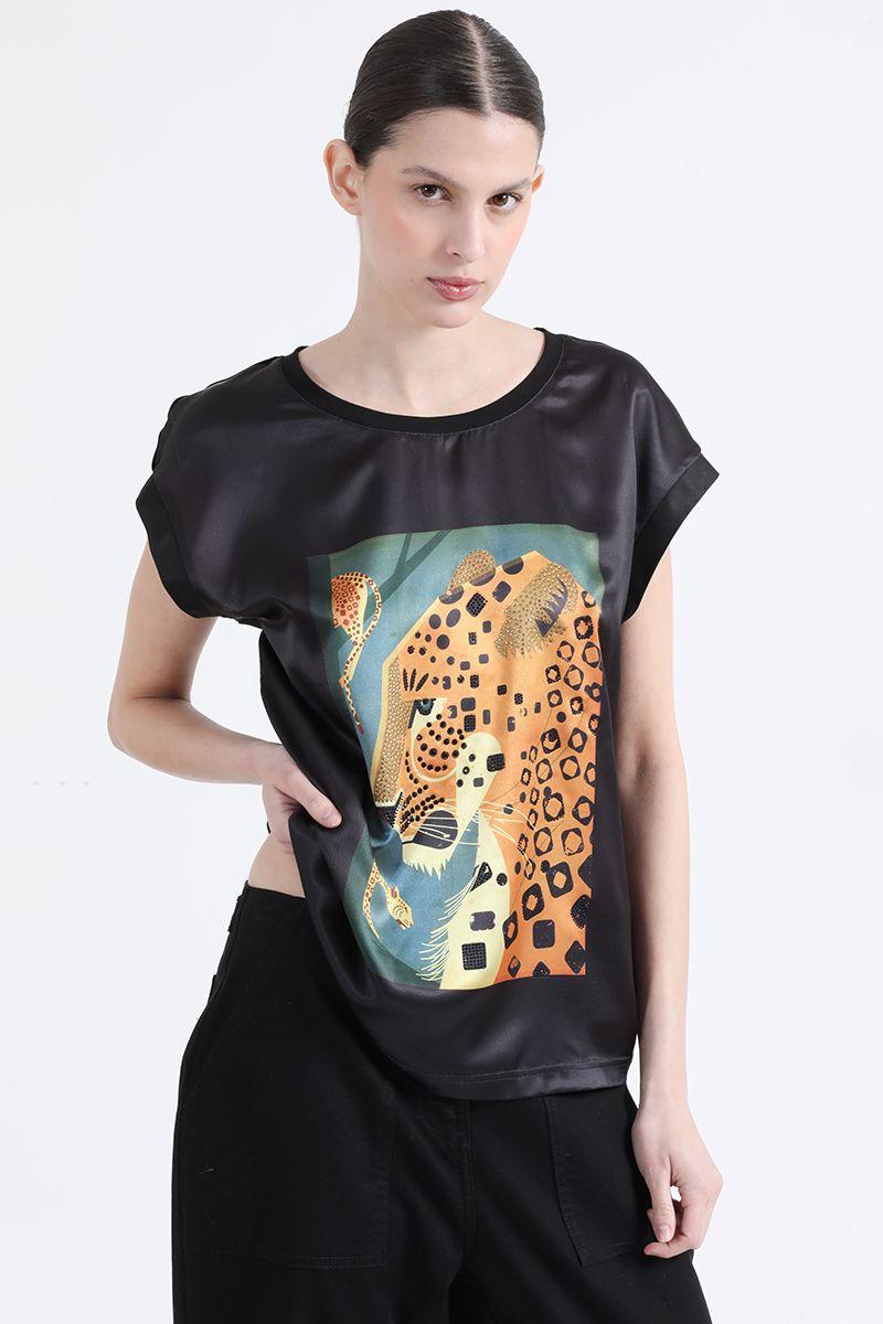 Polera Con Satin Estampado Cuadro Tigre Negro Liola-3