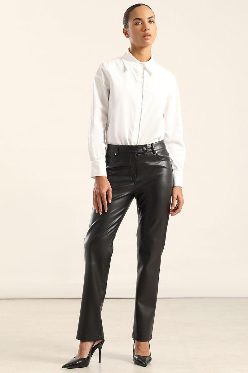 Pantalón slim, tiro medio, efecto cuero, negro Liola-1