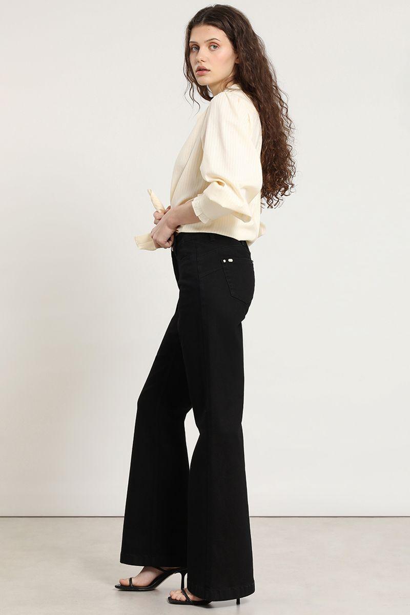 Jeans color flare, negro Liola-2