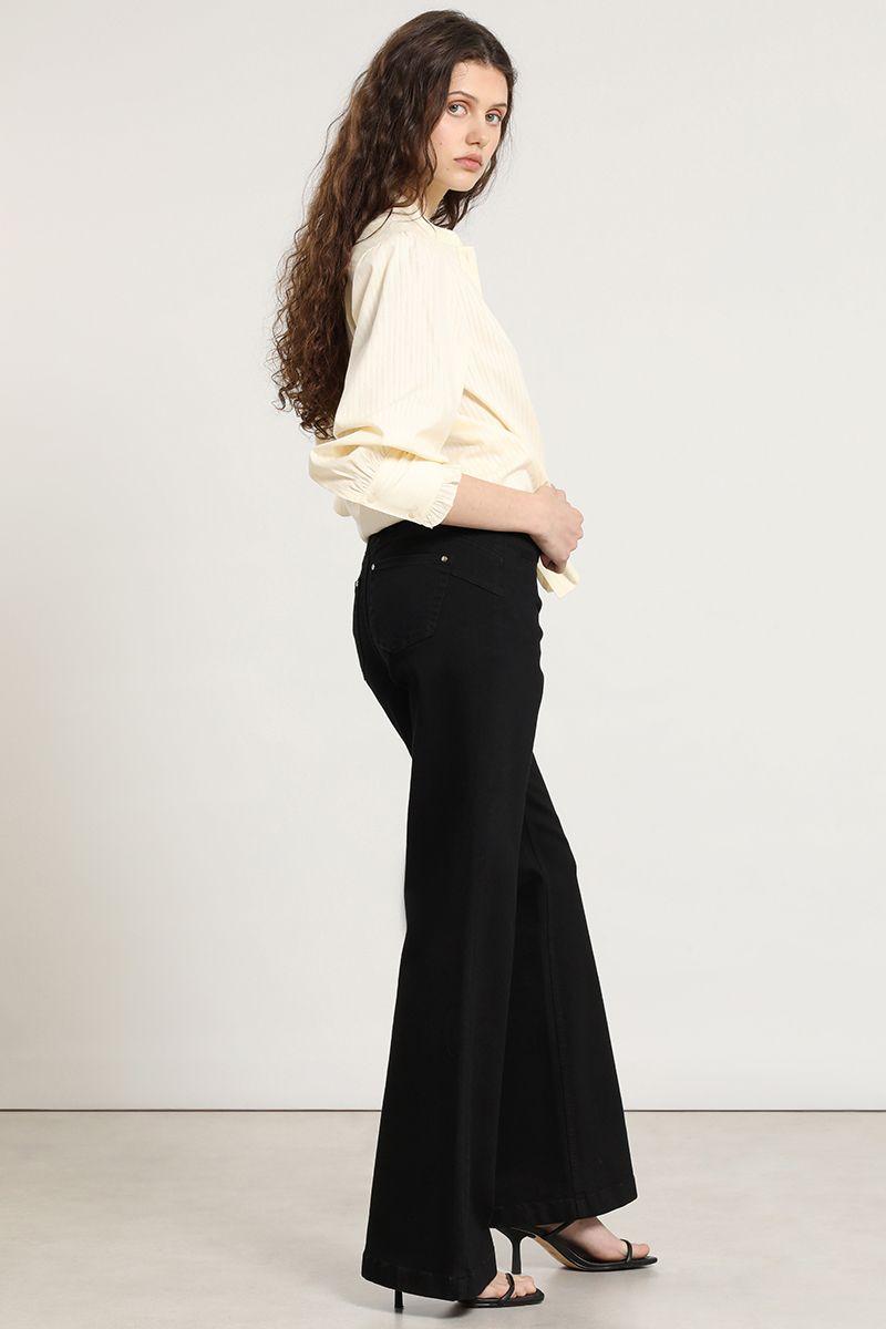 Jeans color flare, negro Liola-4