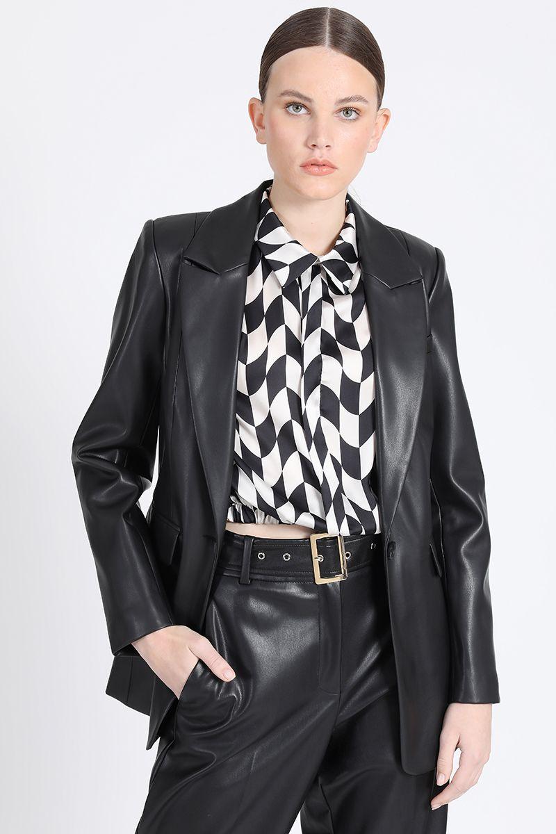 Blazer Largo Entallado Efecto Cuero, Negro Liola-0