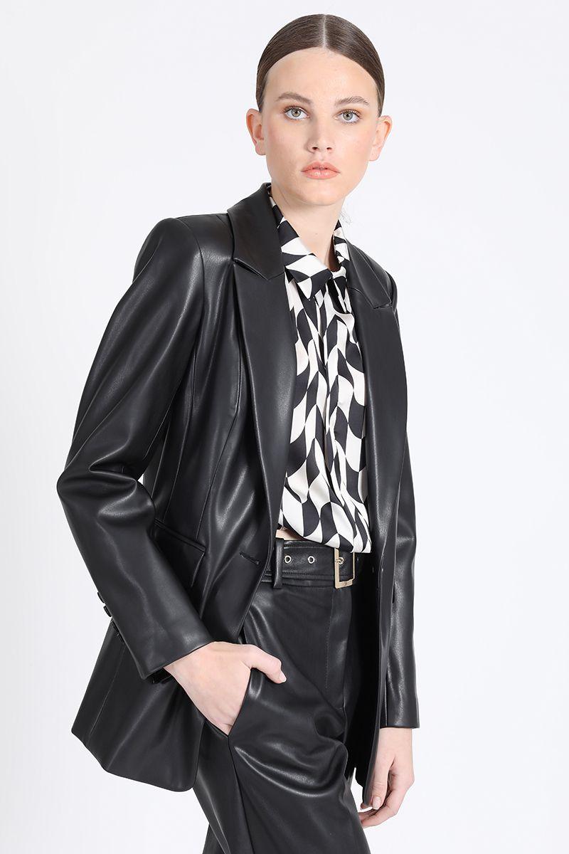 Blazer Largo Entallado Efecto Cuero, Negro Liola-4