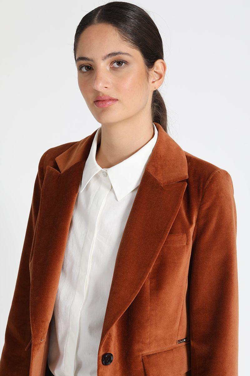 Blazer Entallado Terciopelo Camel Liola-5